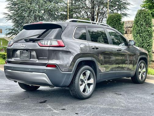 Granite Crystal Clearcoat Metallic 2019 Jeep Cherokee Limited