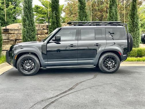 2024 Land Rover Defender P300