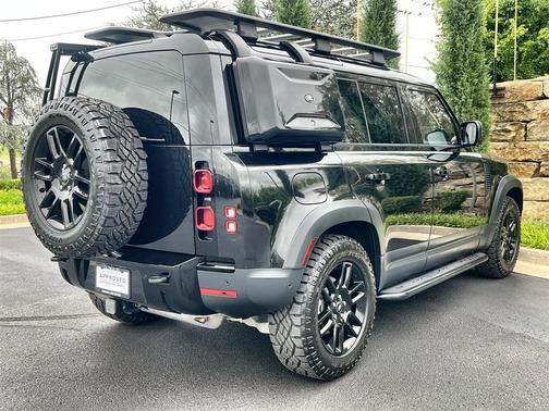 2024 Land Rover Defender P300