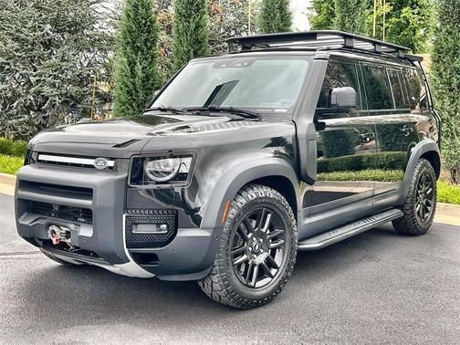 2024 Land Rover Defender P300