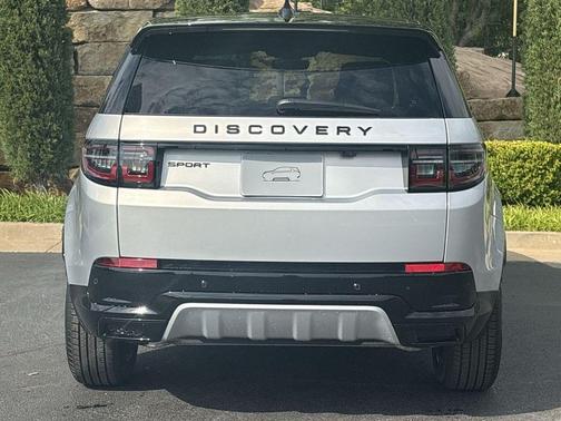 Hakuba Silver 2026 Land Rover Discovery Sport LANDMARK