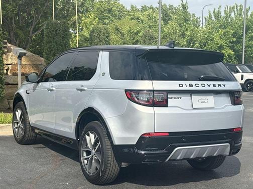 Hakuba Silver 2026 Land Rover Discovery Sport LANDMARK