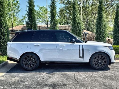 2025 Land Rover Range Rover P550e Autobiography