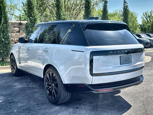 2025 Land Rover Range Rover P550e Autobiography