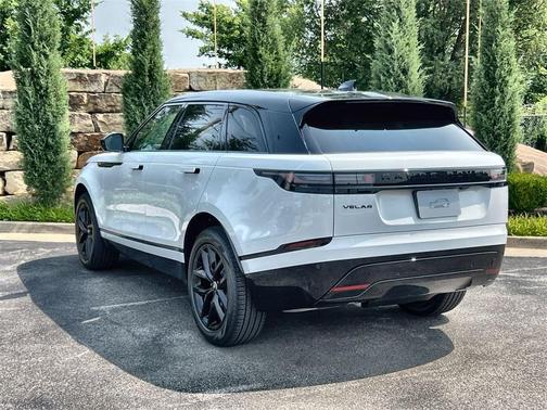 2025 Land Rover Range Rover Velar P250 Dynamic SE