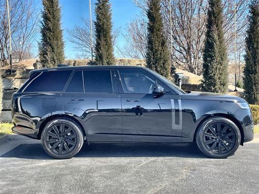 2026 Land Rover Range Rover P400 SE