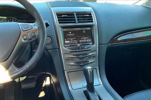 2015 Lincoln MKX Base