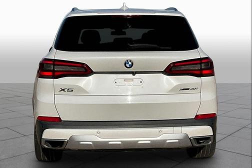Mineral White Metallic 2019 BMW X5 xDrive40i