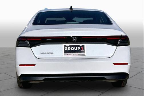 Platinum White Pearl 2026 Honda Accord SE