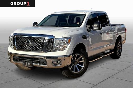 2017 Nissan Titan SV