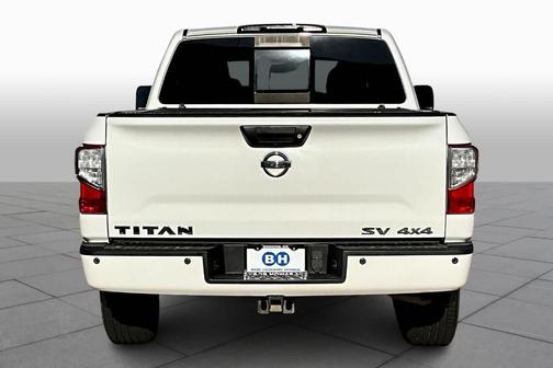 2017 Nissan Titan SV