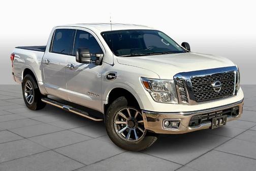 2017 Nissan Titan SV