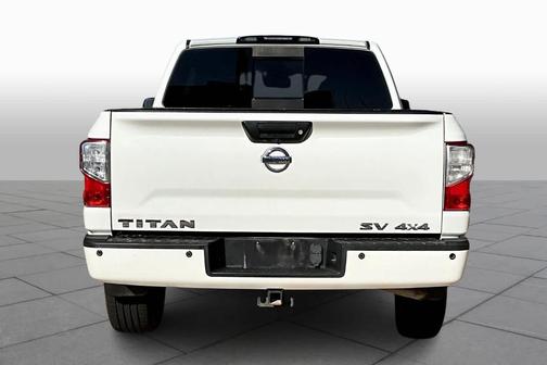 2017 Nissan Titan SV