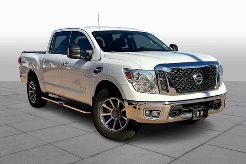 2017 Nissan Titan SV
