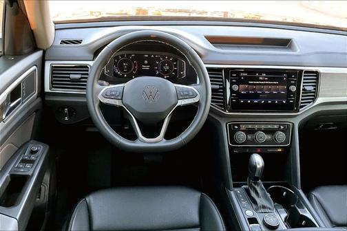 2023 Volkswagen Atlas 3.6L SE w/Technology
