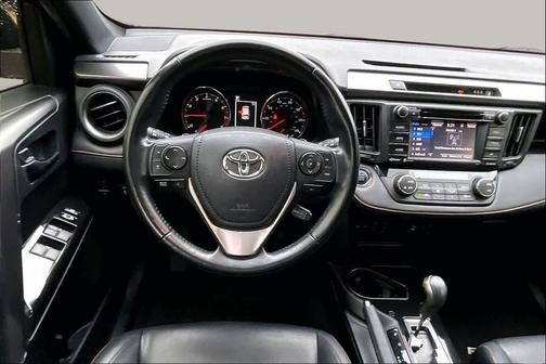 Ruby Flare Pearl 2018 Toyota RAV4 SE
