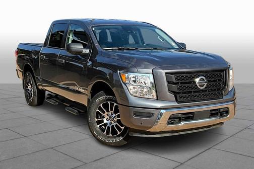 2022 Nissan Titan SV