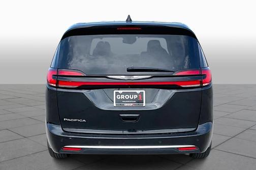 2023 Chrysler Pacifica Touring-L