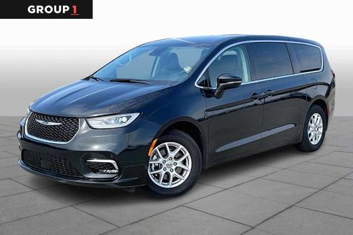 2023 Chrysler Pacifica Touring-L