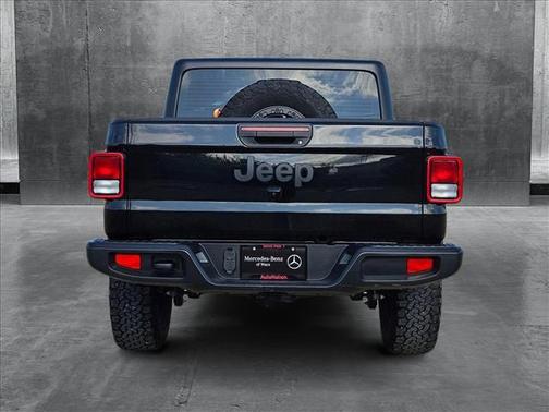 2022 Jeep Gladiator Sport