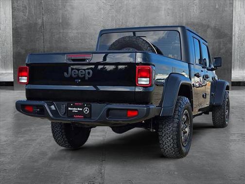 2022 Jeep Gladiator Sport