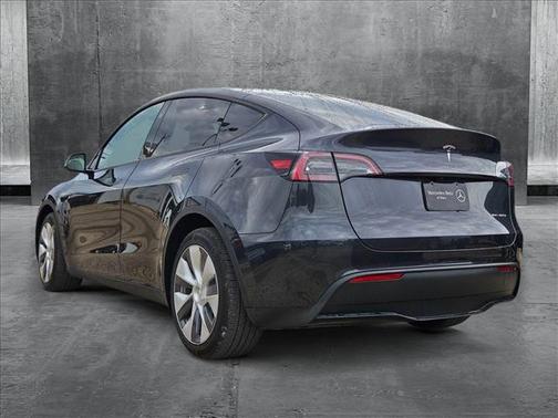 2024 Tesla Model Y Long Range Dual Motor All-Wheel Drive