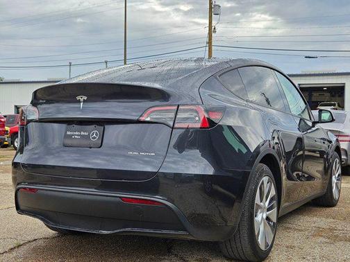 2024 Tesla Model Y Long Range Dual Motor All-Wheel Drive