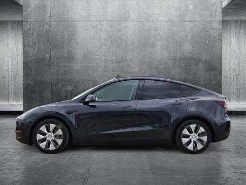 2024 Tesla Model Y Long Range Dual Motor All-Wheel Drive