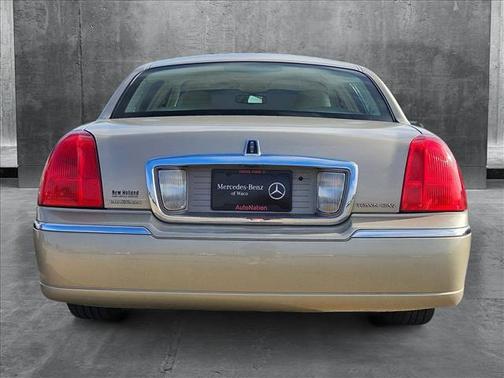 2008 Lincoln Town Car Signature
