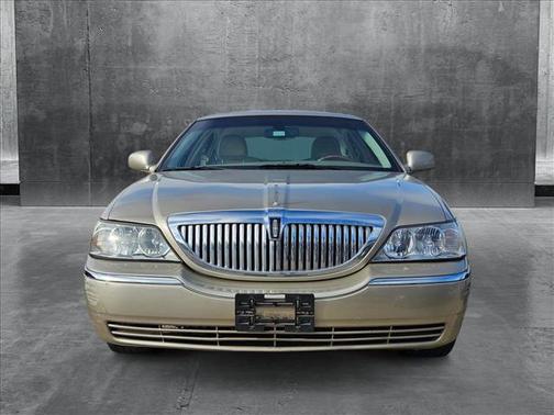 2008 Lincoln Town Car Signature