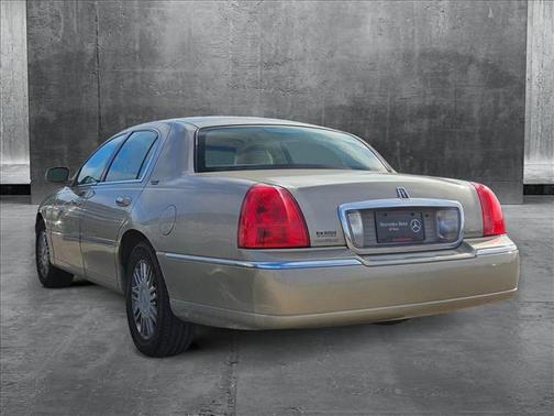 2008 Lincoln Town Car Signature