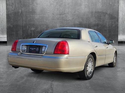 2008 Lincoln Town Car Signature
