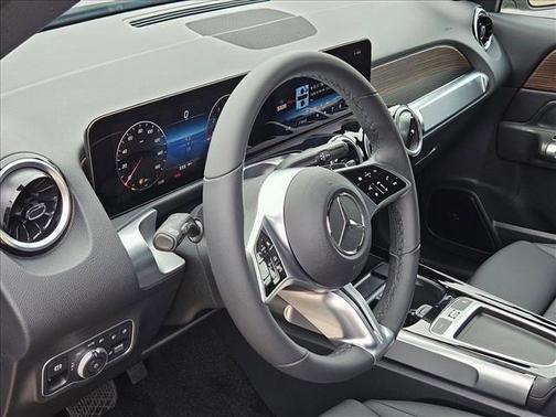 2026 Mercedes-Benz GLB 250 Base