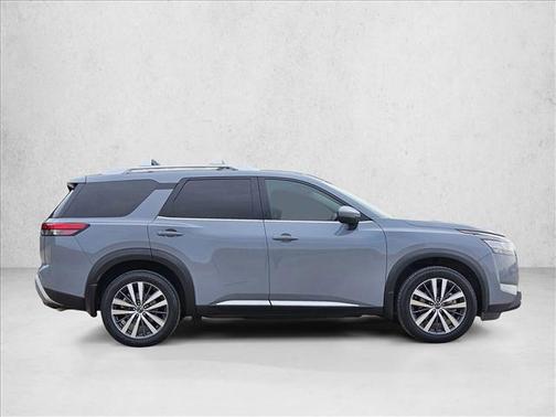 Boulder Gray Pearl 2022 Nissan Pathfinder Platinum 4WD