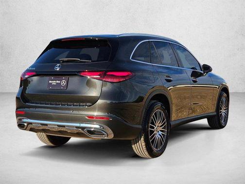 Graphite Grey Metallic 2026 Mercedes-Benz GLC 300 Base