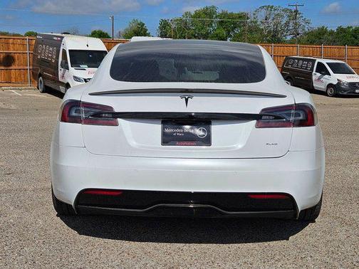 2021 Tesla Model S Plaid