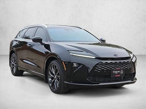 2025 Toyota Crown Signia Limited