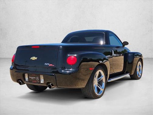 Smokin Asphalt 2003 Chevrolet SSR LS