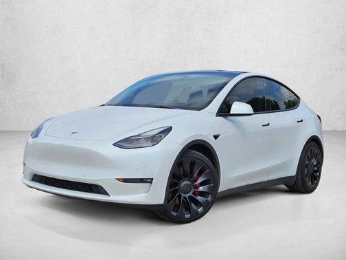 White 2022 Tesla Model Y Performance Dual Motor All-Wheel Drive