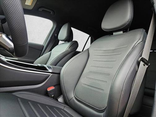 2026 Mercedes-Benz GLC 300 Base