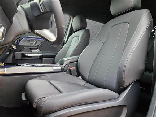 2025 Mercedes-Benz GLB 250 Base