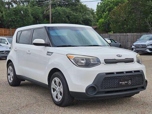 Clear White 2015 Kia Soul Base