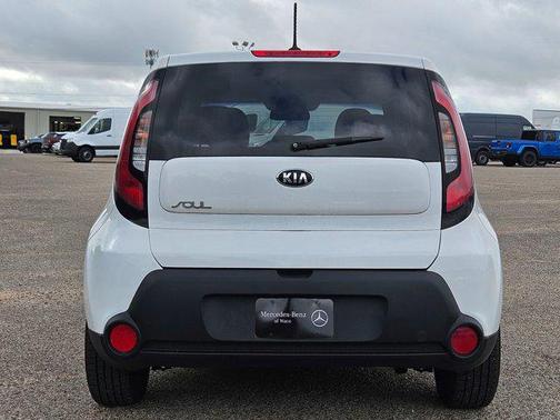 Clear White 2015 Kia Soul Base