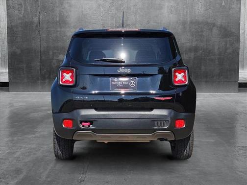 2017 Jeep Renegade Trailhawk
