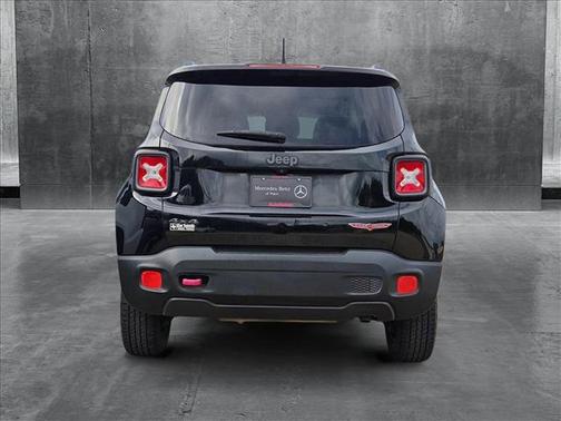 2017 Jeep Renegade Trailhawk