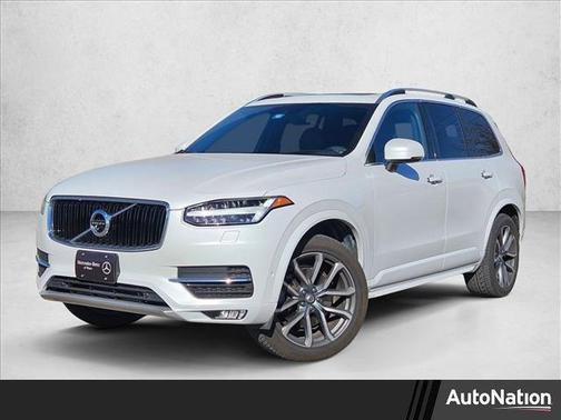 2017 Volvo XC90 T6 Momentum