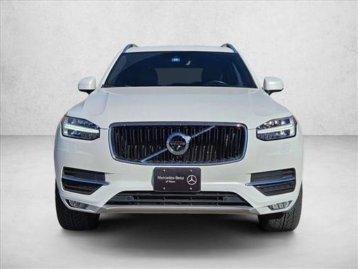 2017 Volvo XC90 T6 Momentum
