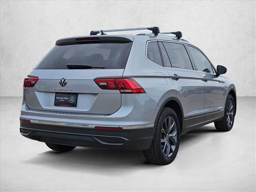 Platinum Gray Meta 2022 Volkswagen Tiguan 2.0T SE
