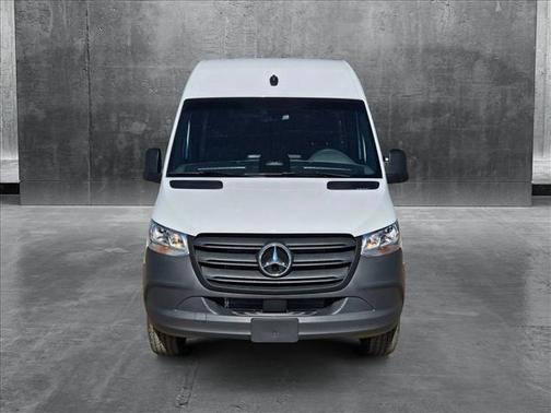 2025 Mercedes-Benz Sprinter 2500 Standard Roof