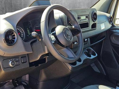 2025 Mercedes-Benz Sprinter 2500 Standard Roof